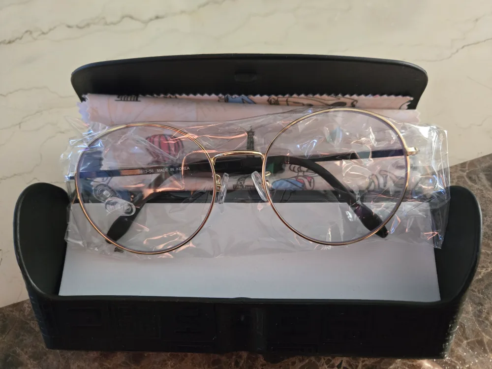 Two Pairs of Gold Round blue light protection Eyeglass image indicator(2)