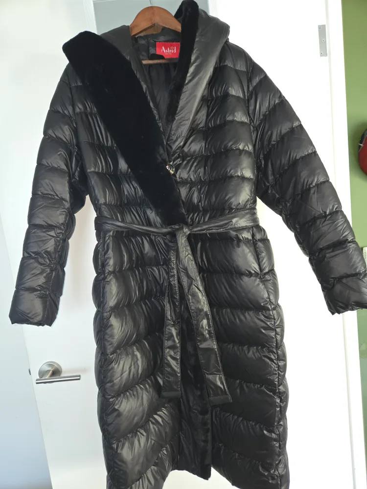 Astrid Black Down-Filled Puffer Coat with Faux Fur Trim - Size L thumbnail