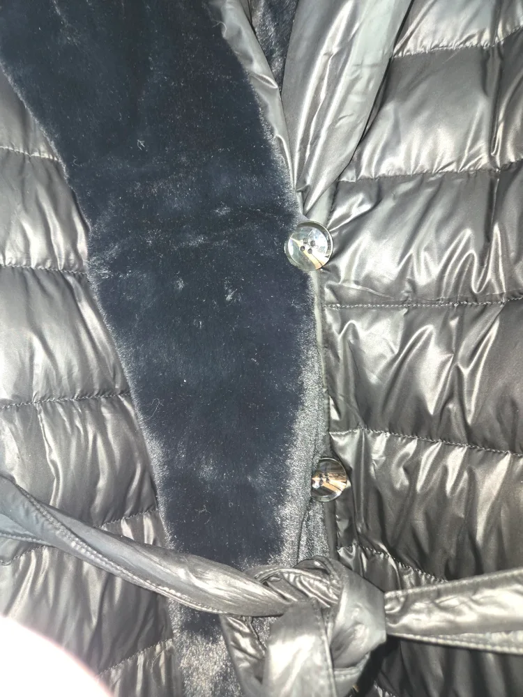 Astrid Black Down-Filled Puffer Coat with Faux Fur Trim - Size L image indicator(3)