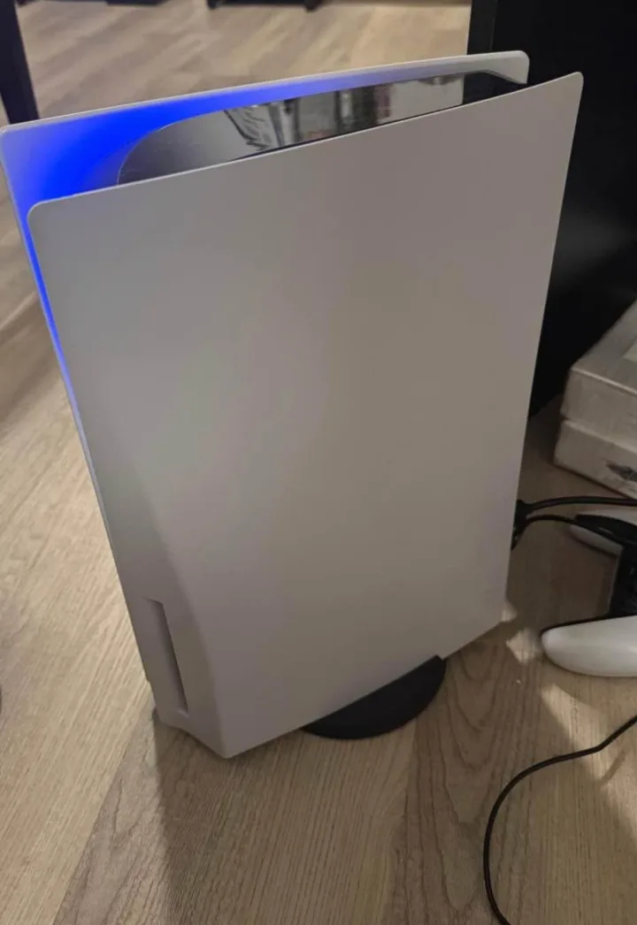 PlayStation 5 Console - Excellent Condition image indicator(2)