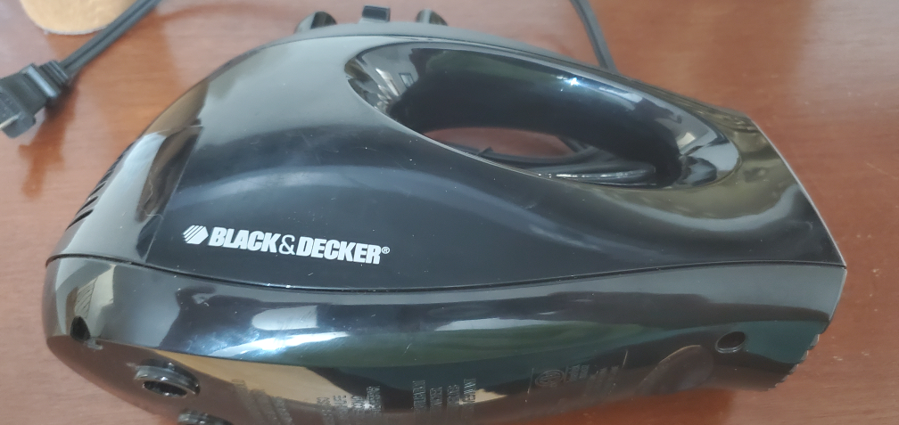 Black and decker hand mixer - photo 4