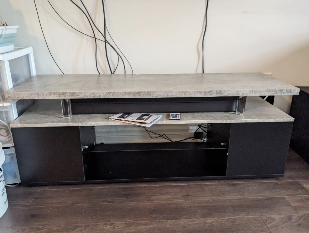 In Box New Coffee table. selling matching TV stand too - photo 5