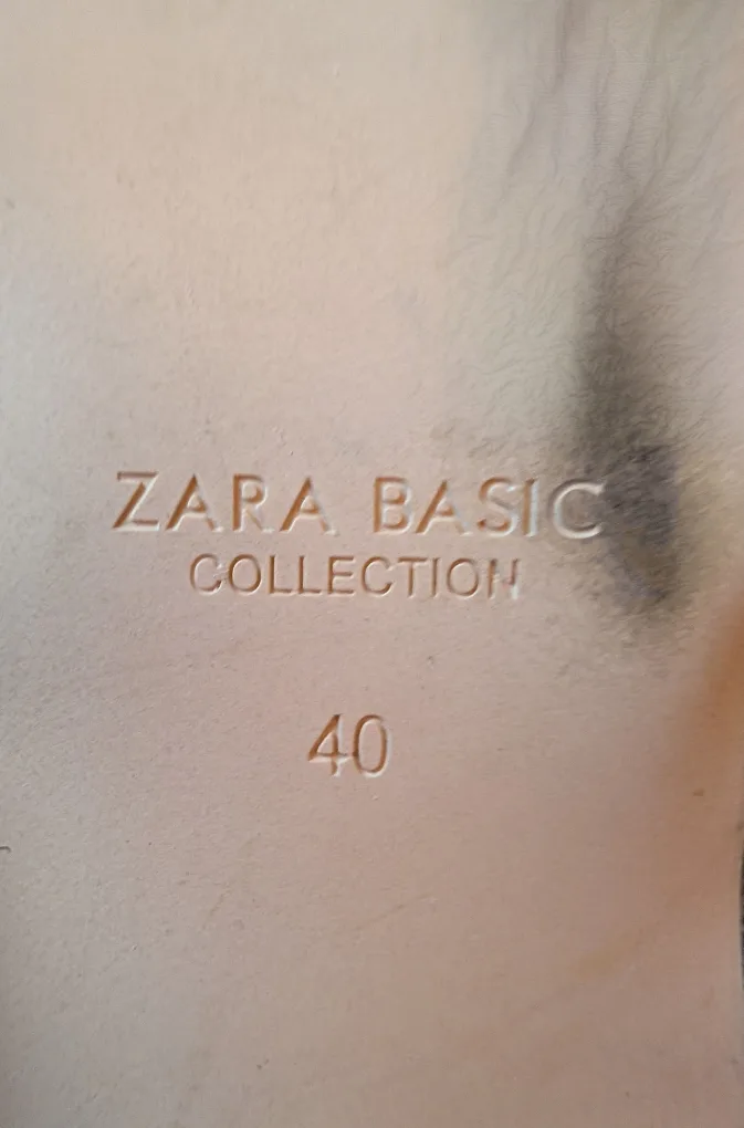 Zara Black Pointed-Toe Slingback Flats Size 40 image indicator(3)