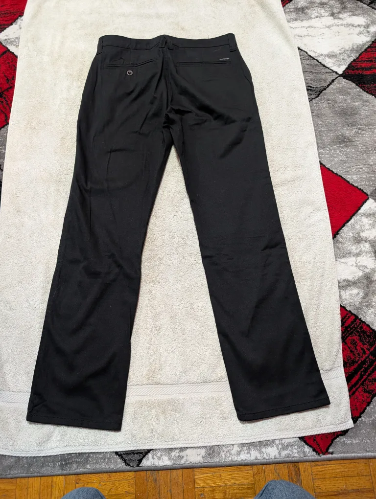 Men's Quiksilver Black Pants Size 30x30 image indicator(2)