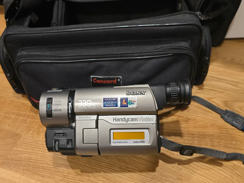 Sony Handycam Vision Video Camera thumbnail
