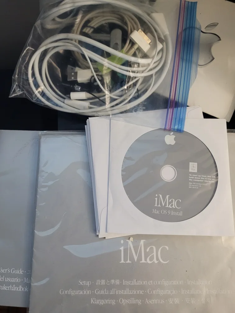 Pair of Vintage iMac G4 (2002) Desktops image indicator(4)