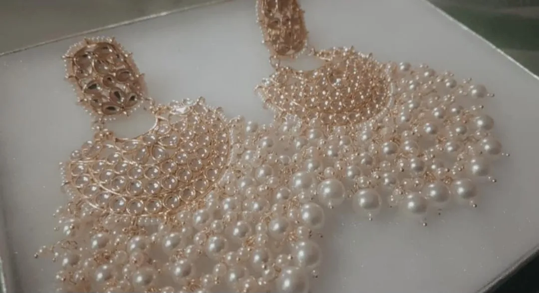 Elegant Pearl and Gold Statement Earrings thumbnail