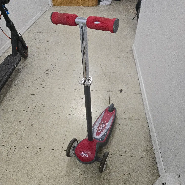 Radio Flyer kids Kick Scooter 🧡