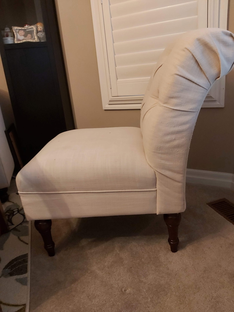 Cream Upholstered Accent Chair - photo 2