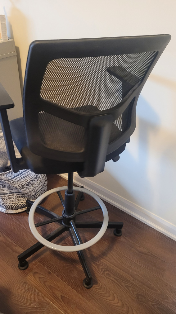 Black Mesh Office Chair with Adjustable Height - photo 3