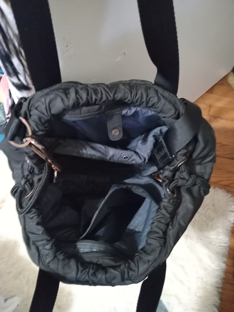 Lululemon Black Weekender Bag - photo 2