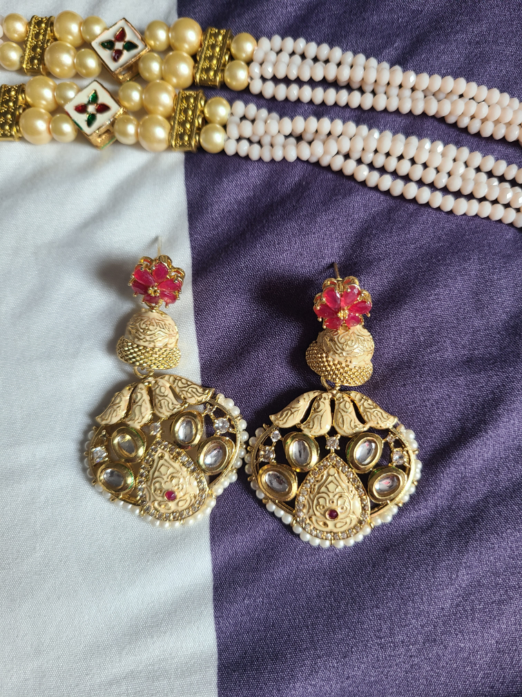 Beautiful Kundan Pearl Necklace Set