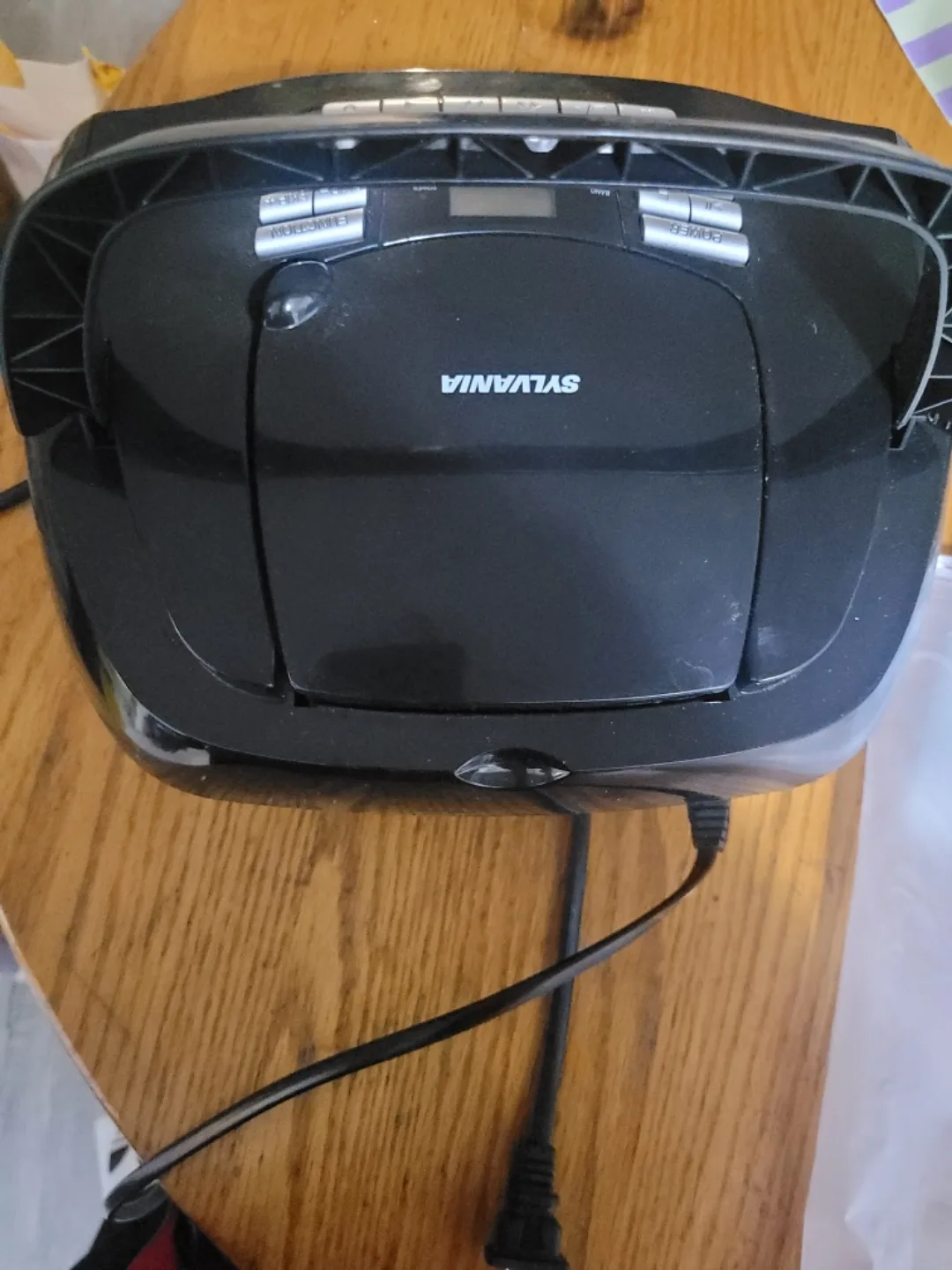 Sylvania Boombox - CD Player & Radio image indicator(3)