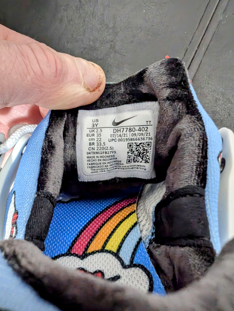Nike x Hello Kitty Presto - photo 4