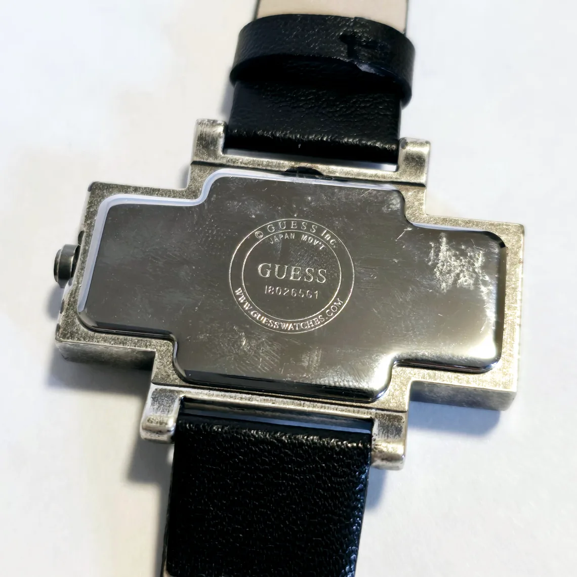 Guess Watch image indicator(4)