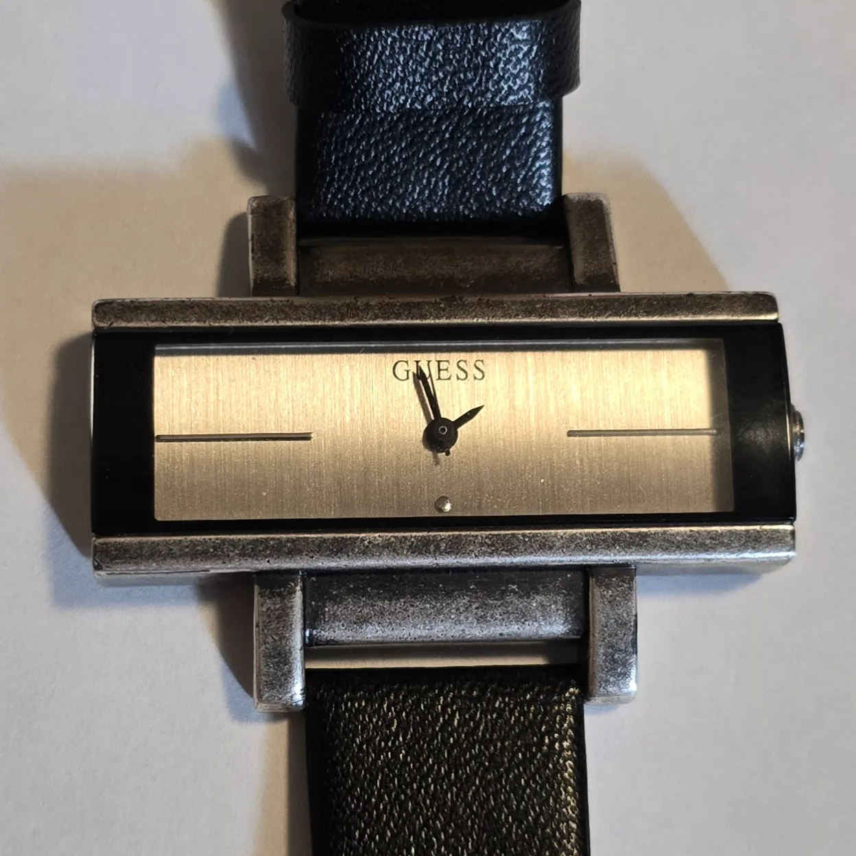Guess Watch image indicator(7)