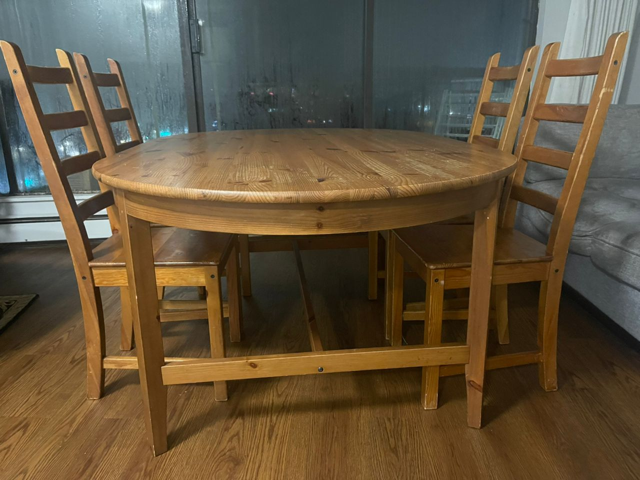 dining table - photo 4