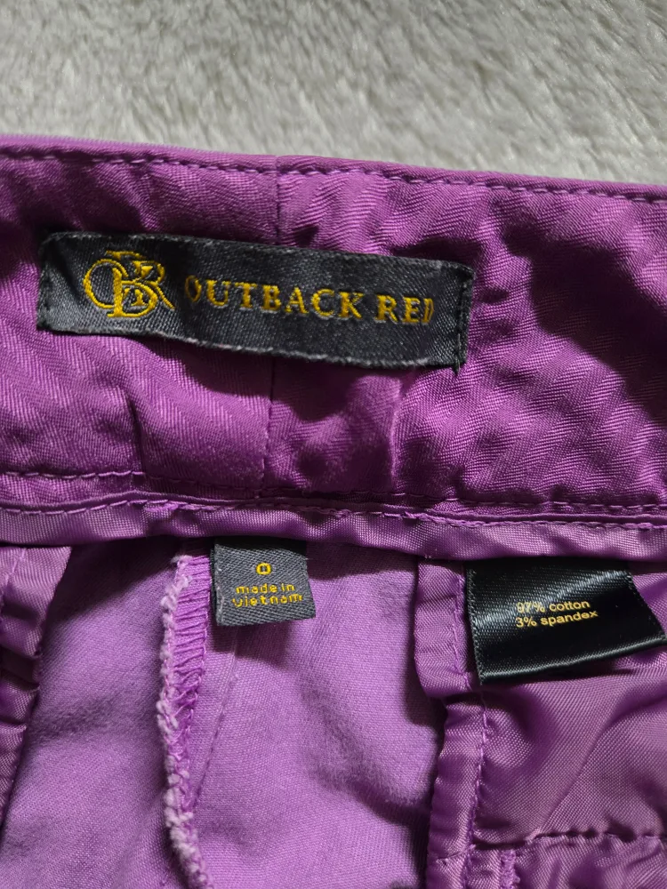 Four pairs of women's shorts bundle image indicator(5)