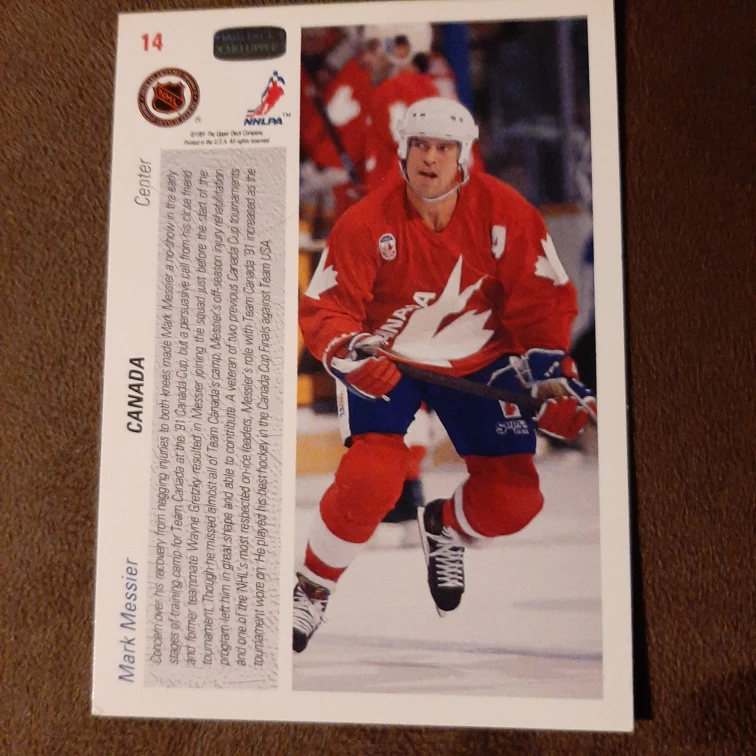 1993-94 Upper Deck Mark Messier Canada Cup Hockey Card #14 - photo 2