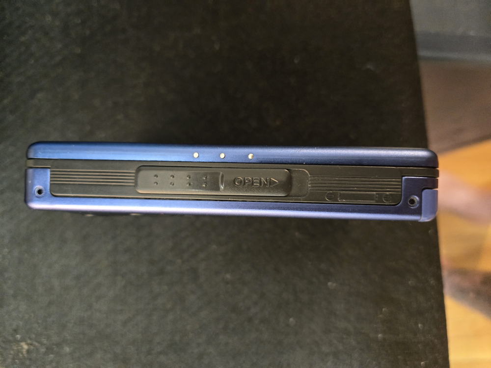 Sony Walkman Cassette Player WM-EX677 - photo 3