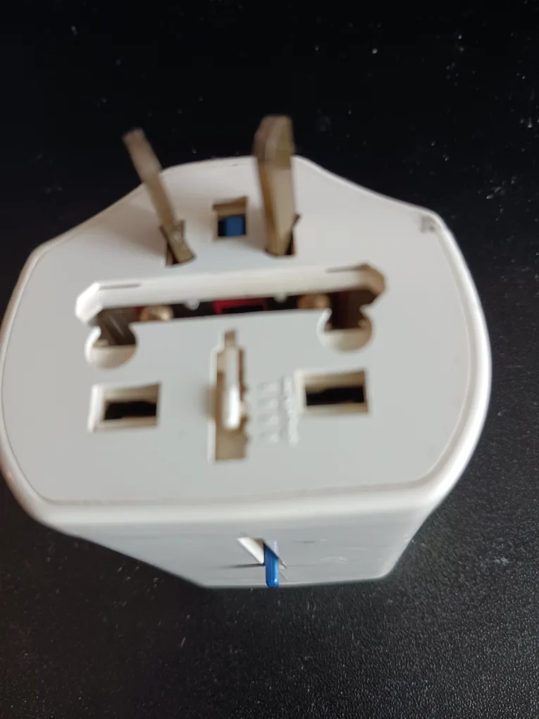 👉Handy International Travel electric plug Adaptor image indicator(5)