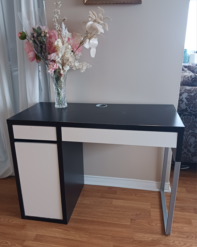 IKEA MICKE Desk - Black and White
