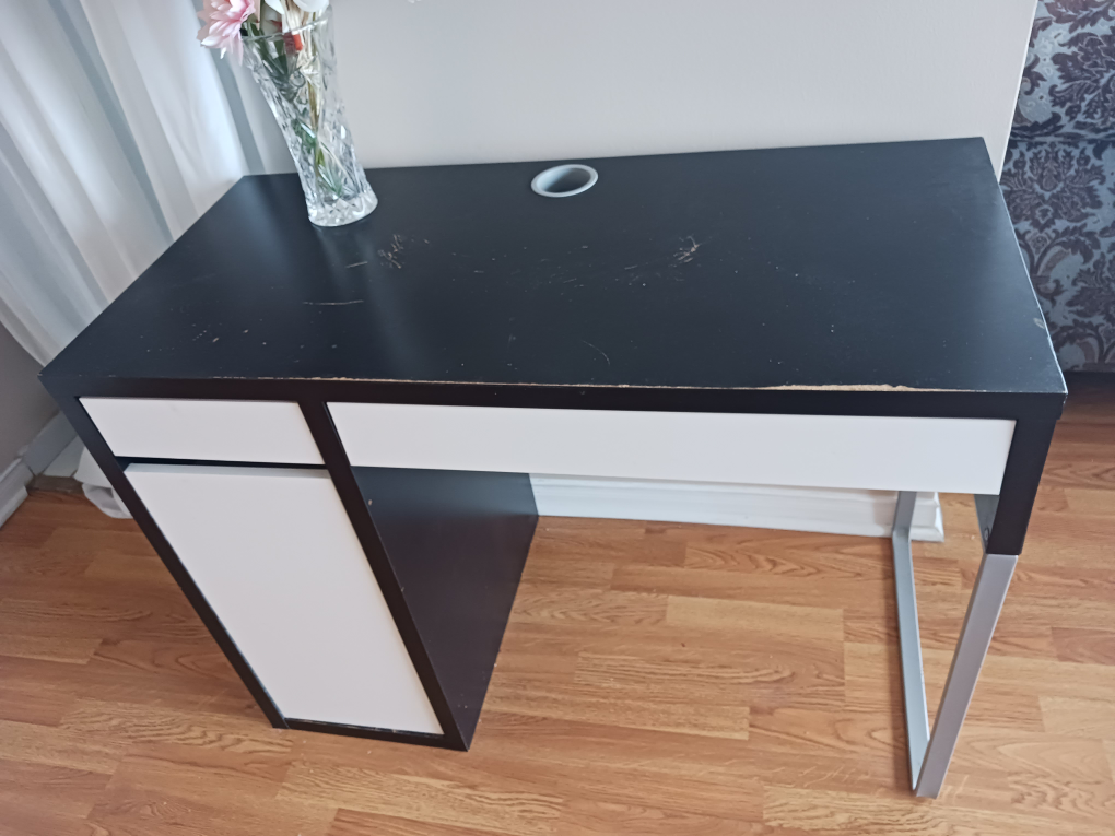 IKEA MICKE Desk - Black and White - photo 3