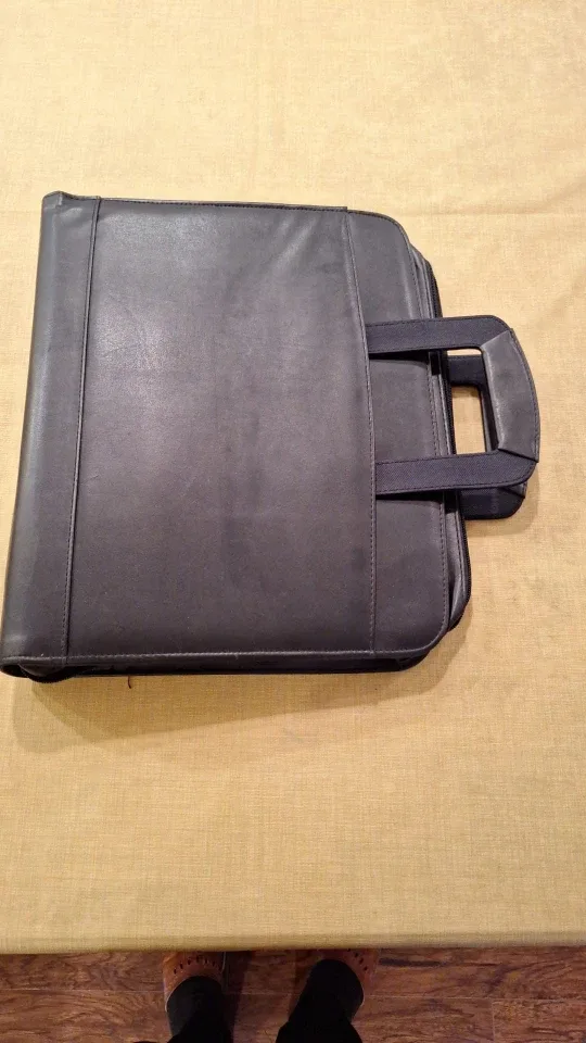 Black Leather Portfolio Binder image indicator(2)