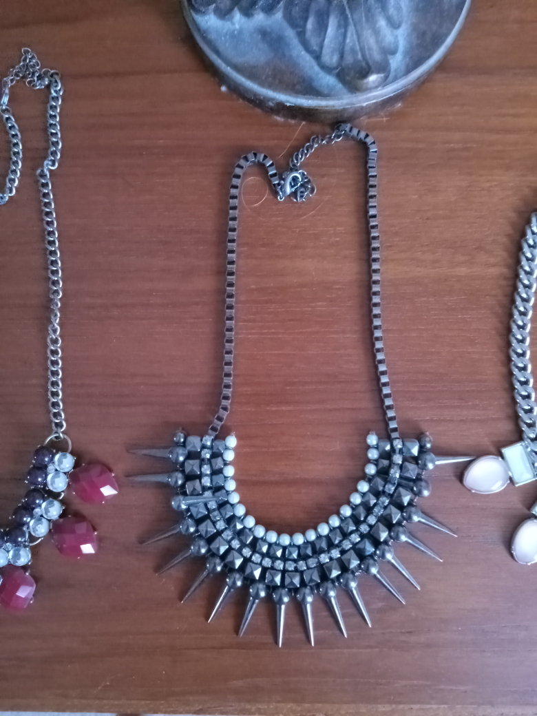 Silver Spiky Necklace