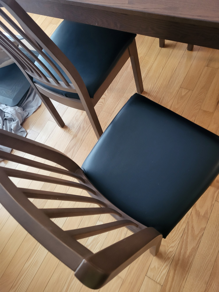 IKEA EKEDALEN Extendable Dining Table with 4 Chairs - photo 3