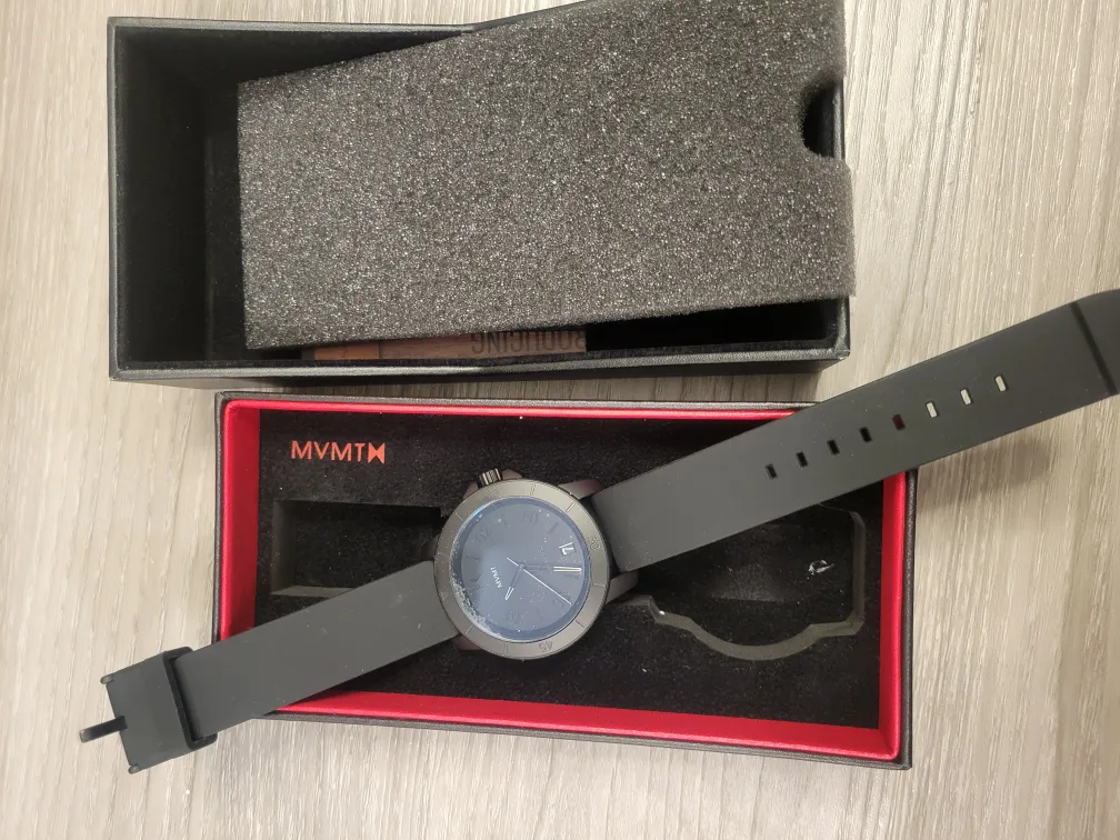 Brand new MVMT Denali sports watch - men's watch image indicator(4)