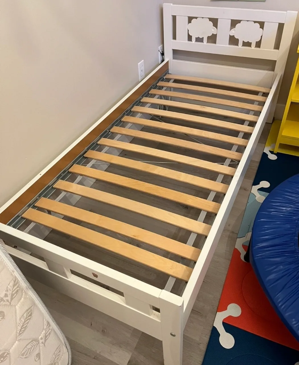 IKEA KRITTER White Twin Bed Frame with Slats image indicator(3)