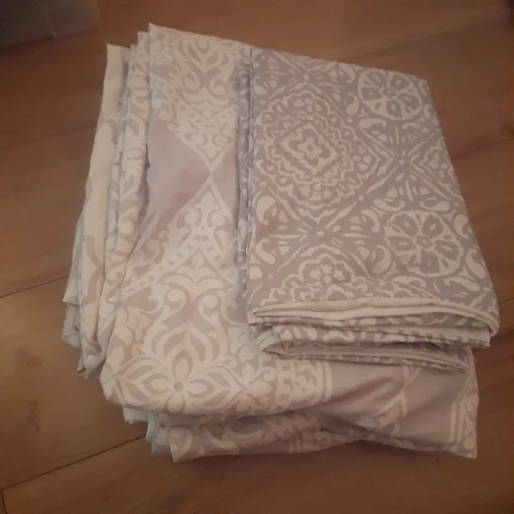 Duvet cover with pillow case thumbnail