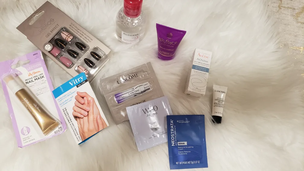 Brand new Beauty Sample Bag + Nail Kit image indicator(2)