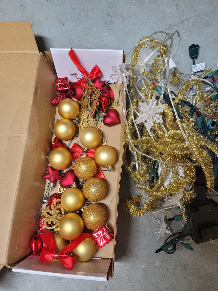 Christmas Decorations thumbnail