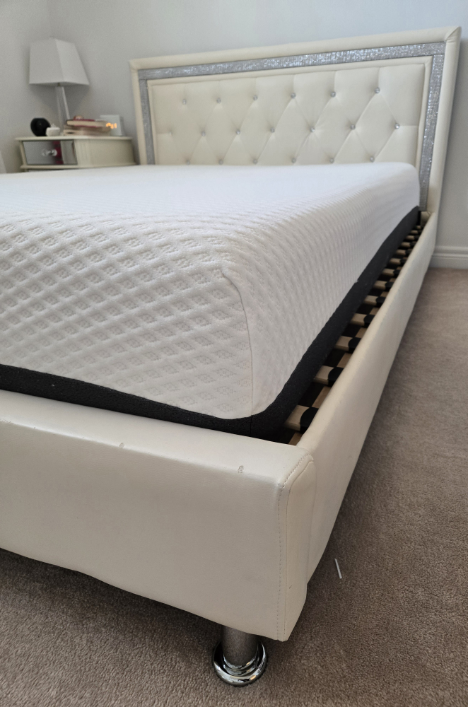 Queen Size Bed Frame (mattress not included) - photo 4