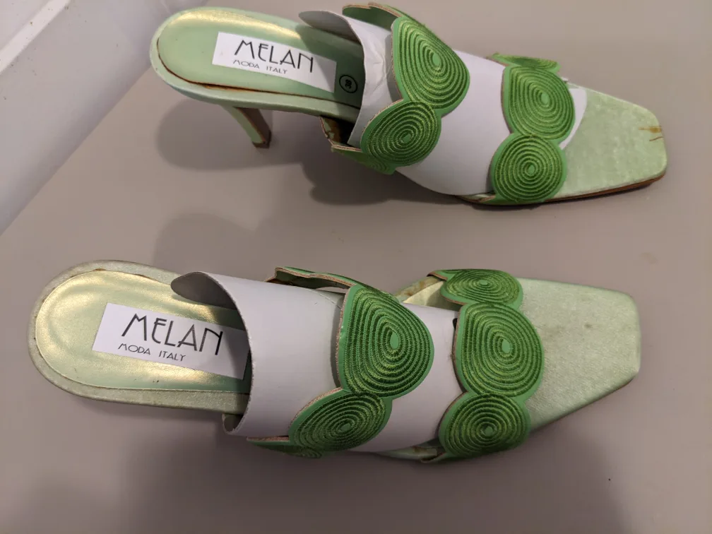 Green and White  Mulan Heels image indicator(2)