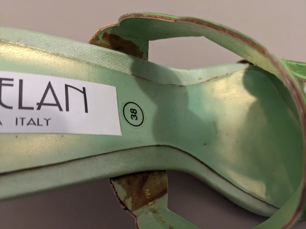 Green and White  Mulan Heels image indicator(5)