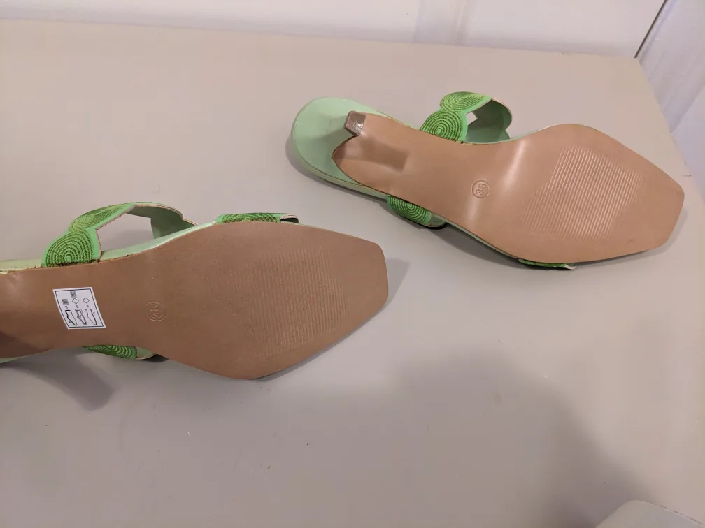 Green and White  Mulan Heels image indicator(7)