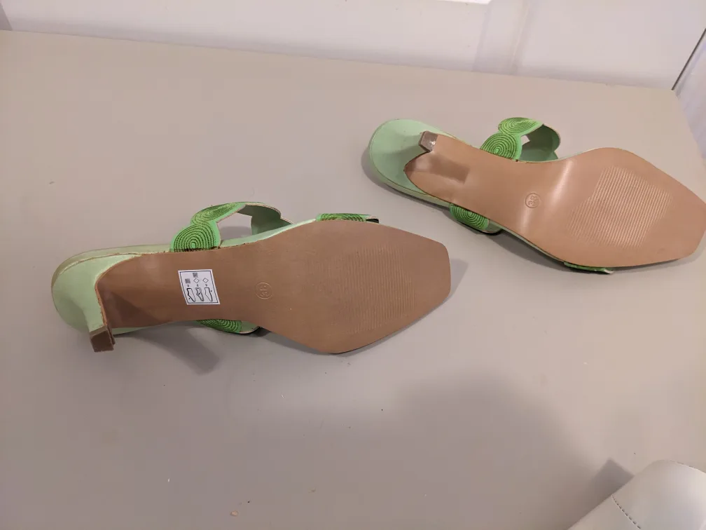 Green and White  Mulan Heels image indicator(8)
