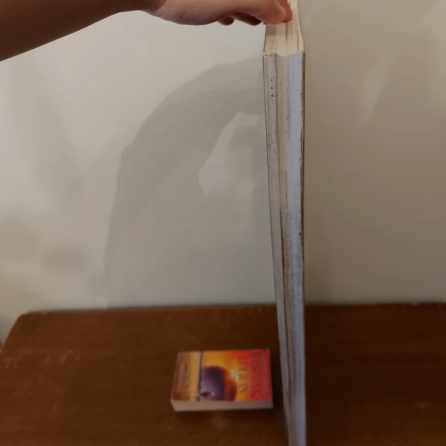 Corkboard with white and gold wooden frame image indicator(9)