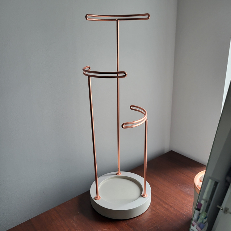 Umbra Jewelry Stand