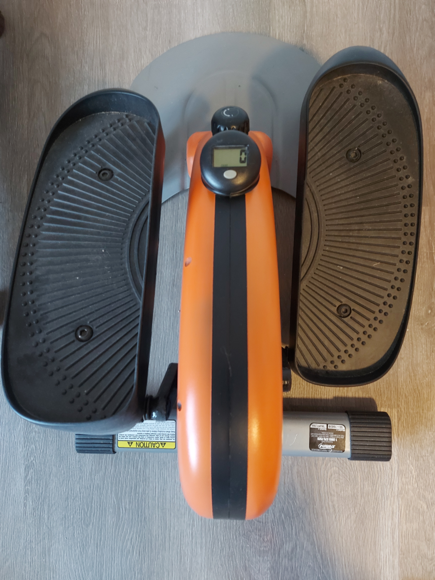 Compact elliptical machine strider