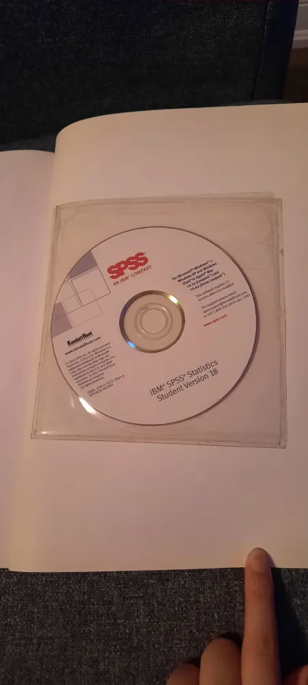 A Student Guide to SPSS Textbook with CD image indicator(3)