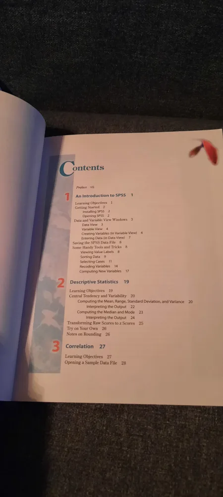 A Student Guide to SPSS Textbook with CD image indicator(4)