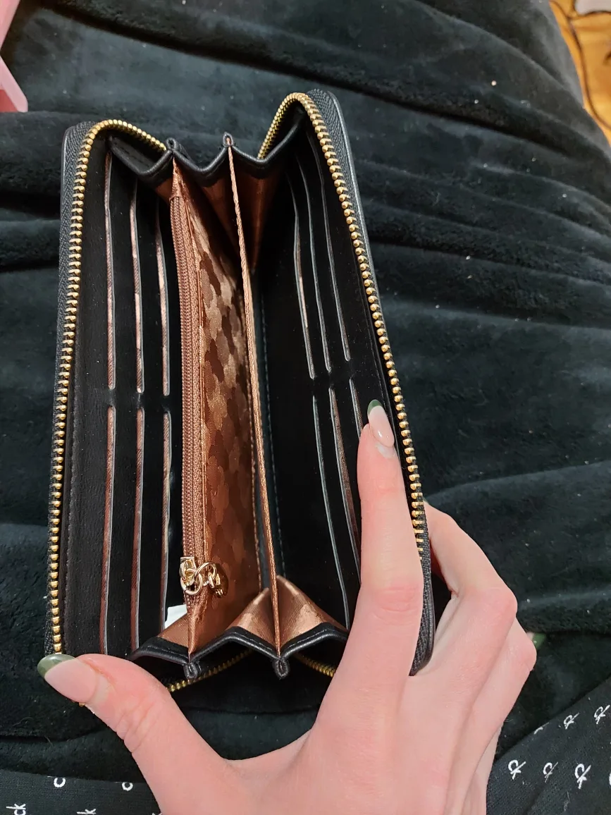 Forever Young Black Wallet image indicator(2)