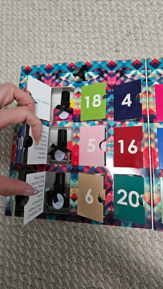 Sephora Ciaté Mini Mani Month Advent Calendar Nail Polish image indicator(4)