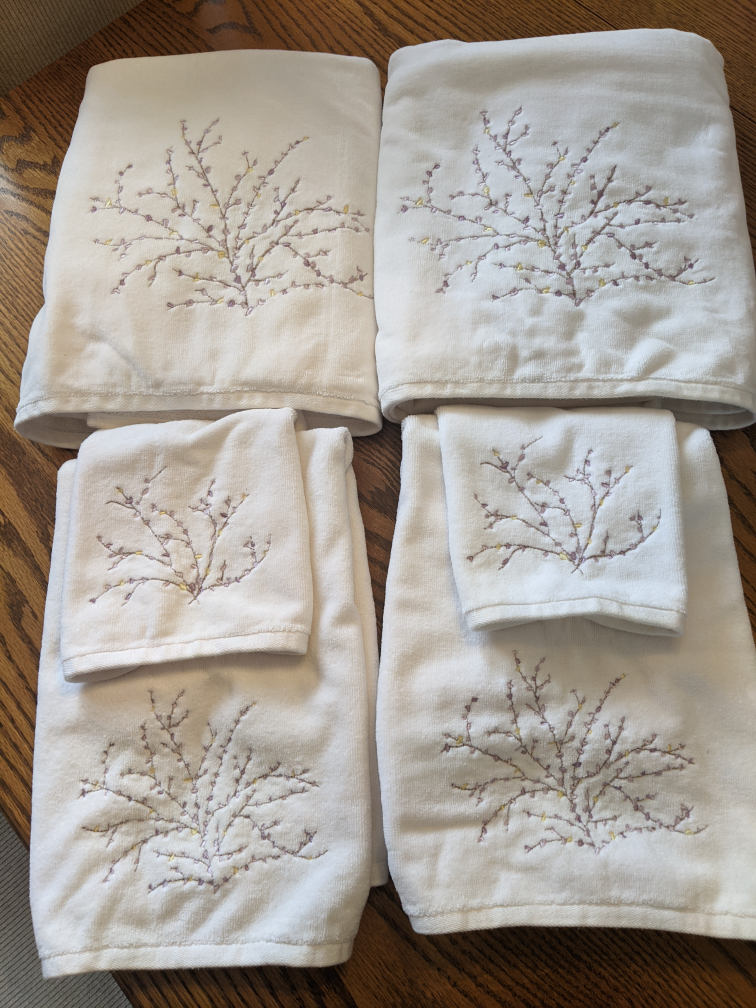 Decorative Embroidered Bath Towel Set
