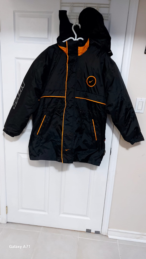 Vintage Nike Winter Jacket - Black and Orange - photo 2