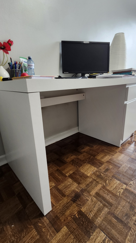 IKEA MALM White Desk - photo 2